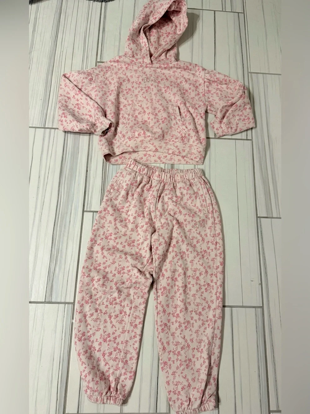 GAP x Love Shack Fancy pink floral hoodie & sweat pants set - kids Medium (8)